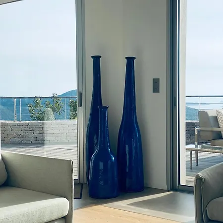 Вілла Luxury Agnese L Sea View & Infinity Pool