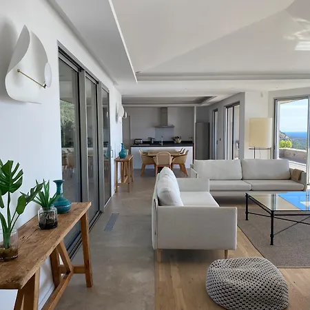 Luxury Agnese L Sea View & Infinity Pool Порто-Веккьо